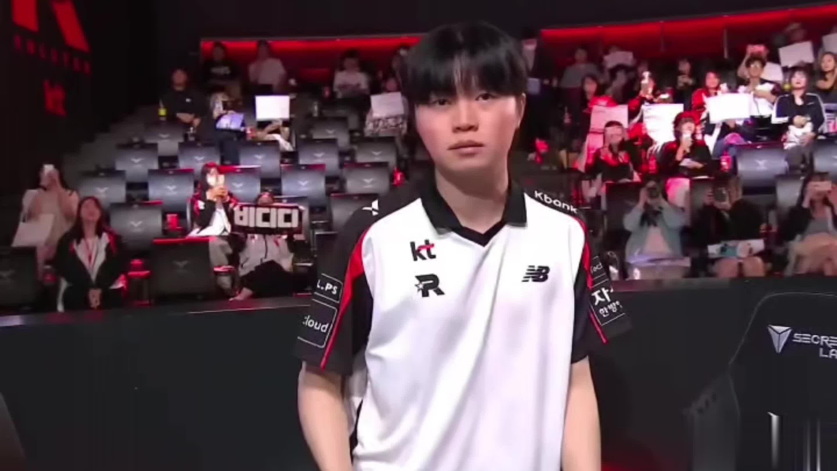 的话, 宙斯收, src