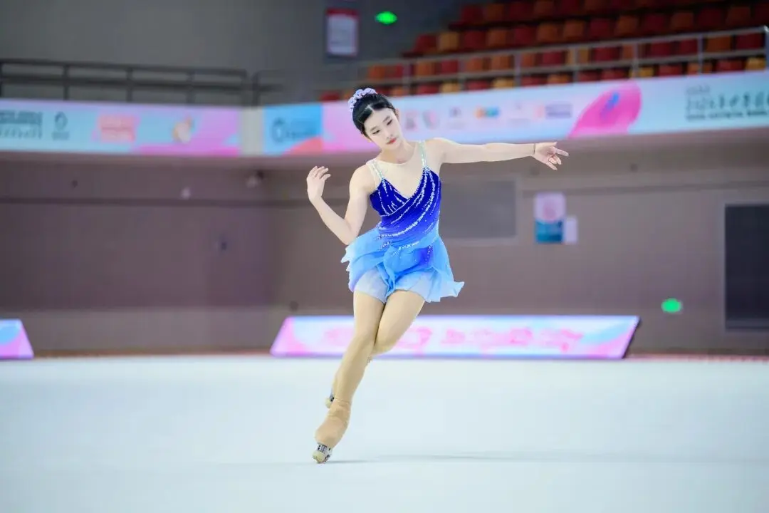 NELLO, div, img NELLO, div, img