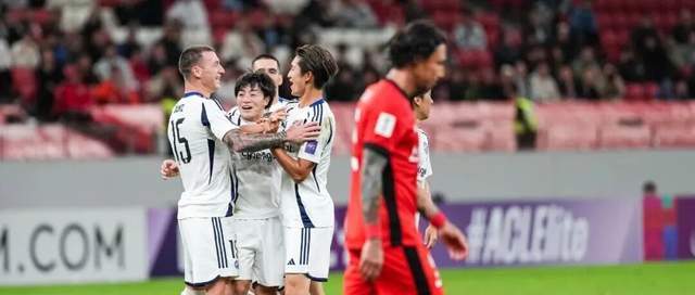 冠客战柔佛 冠客战柔佛