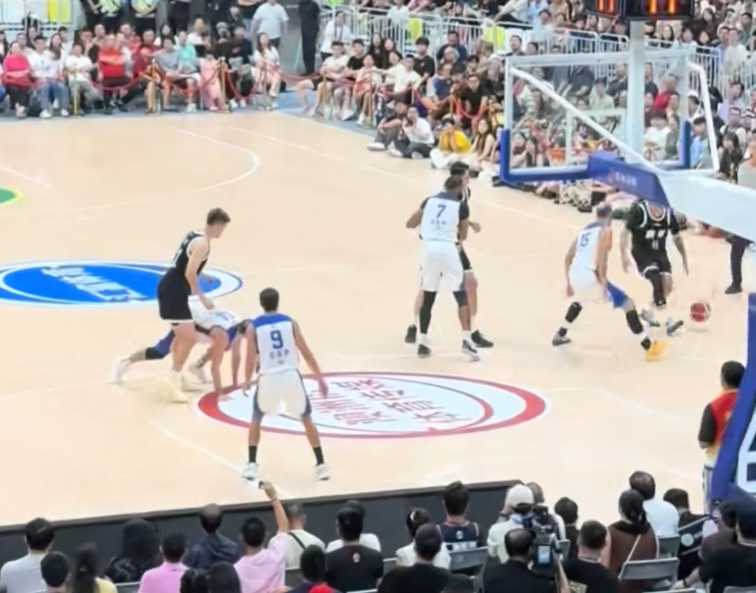 不少球迷都, 不得不说周 不少球迷都, 不得不说周